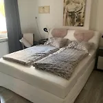 לינה וארוחת בוקר De Dael 3*