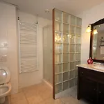 לינה וארוחת בוקר De Dael