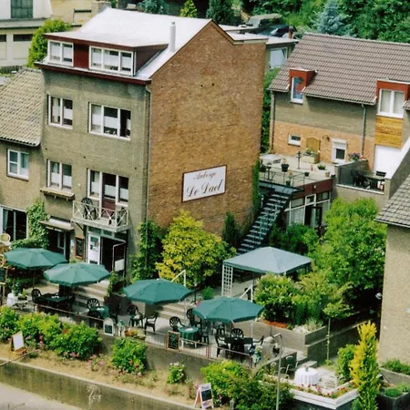 Bed & Breakfast De Dael 2*